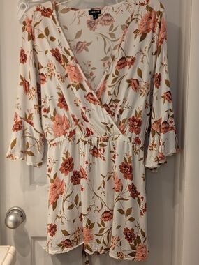 Torrid White Floral Wrap Shirt with Pink Blooms Size 1